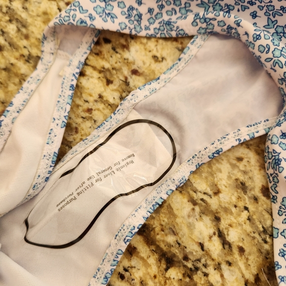 Floems two piece swimming suit, size Small - Picture 7 of 7